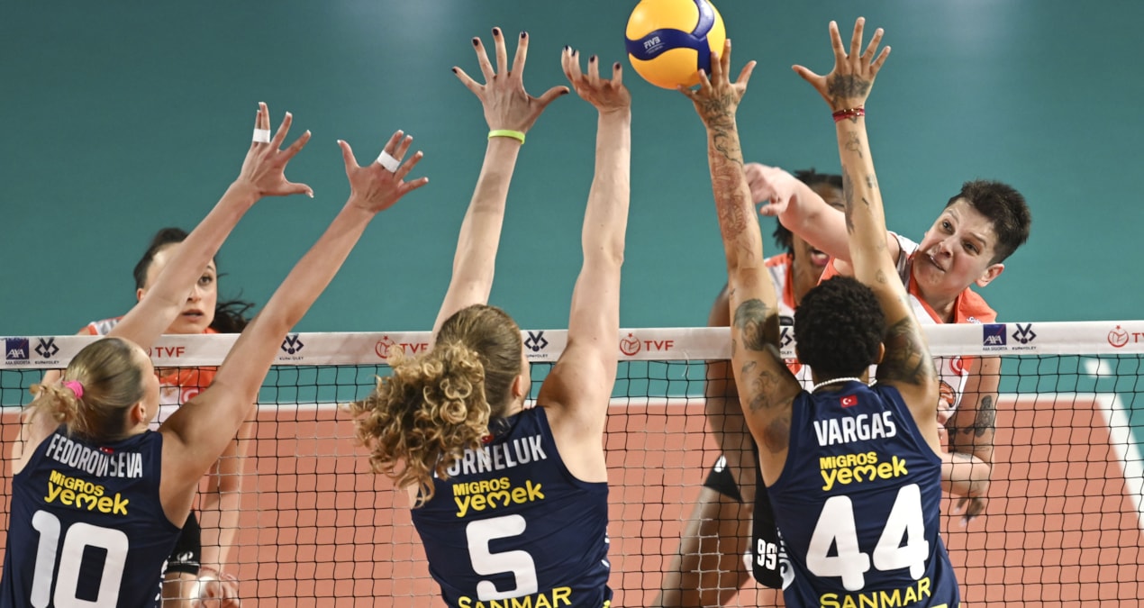 Ayrıntılar Netleşti: Fenerbahçe Medicana'yı yenen Eczacıbaşı Dynavit finale artış grafiği çizdi - Haberleri -