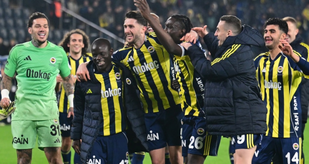 Sıcak Gündem: Fenerbahçe'nin 13 günde yaptıkları tarihe geçti - En Son Haber ve Merak Edilenler