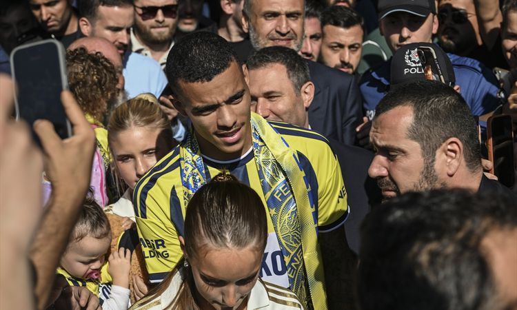 Fenerbahçe's new transfer, Mason Greenwood, came to Istanbul - News