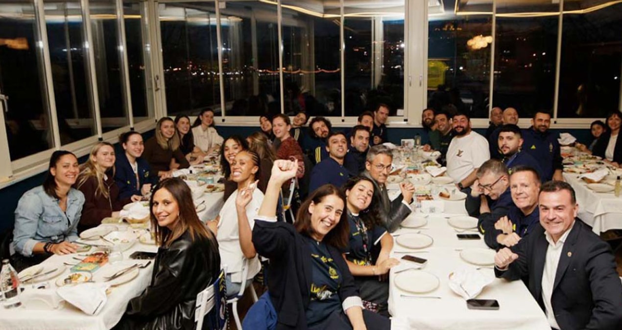 Gündemden Son Bilgiler: Fenerbahçe Opet'te şampiyonluk yemeği - Haberleri ve Merak Edilenler