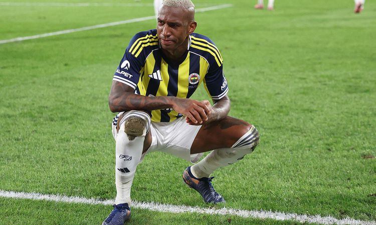 Fenerbahçe'de Talisca kararı Polonya'dan sonra verilecek - Haberleri: Gelişmeler Takip Ediliyor
