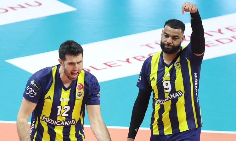 Fenerbahçeli iki yıldızın arasında kavga: Birbirlerine girdiler - Son Dakika Haberleri - Son Dakika Bilgileri