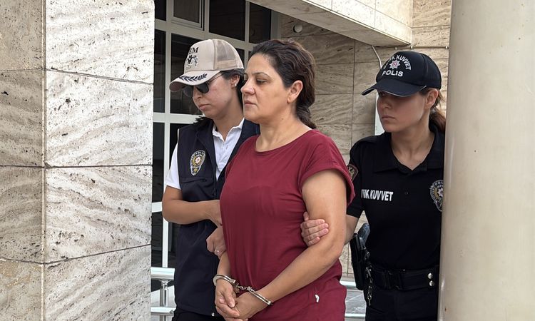 Ayrıntılar Netleşti: FETÖ'nün darbe girişiminde Erdoğan'a suikast timindeki yüzbaşının ablasıyla 'taslaklar' k