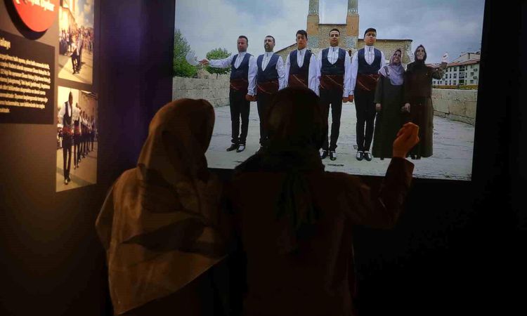 The simulation of the Sivas halay, which was the subject of the movies, has become a favorite of tourists - Breaking News