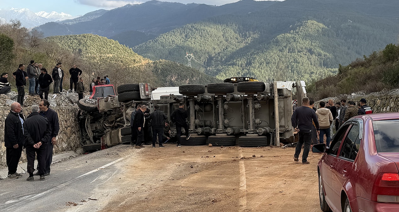 Gündemden Son Bilgiler: Freni boşalan TIR dehşet saçtı: Ölü ve yaralılar var - Son Dakika | İşte Tüm Ayrıntıla