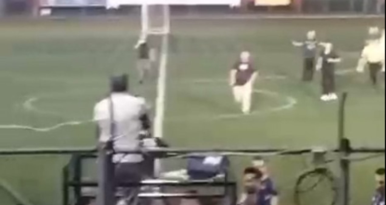 Futbol turnuvası karıştı; Polis ve esnaf takımları birbirine girdi - Son Dakika