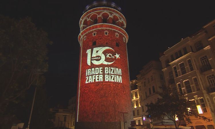 A light show took place at the Galata Tower on the 10th anniversary of July 15 -1 - Breaking News