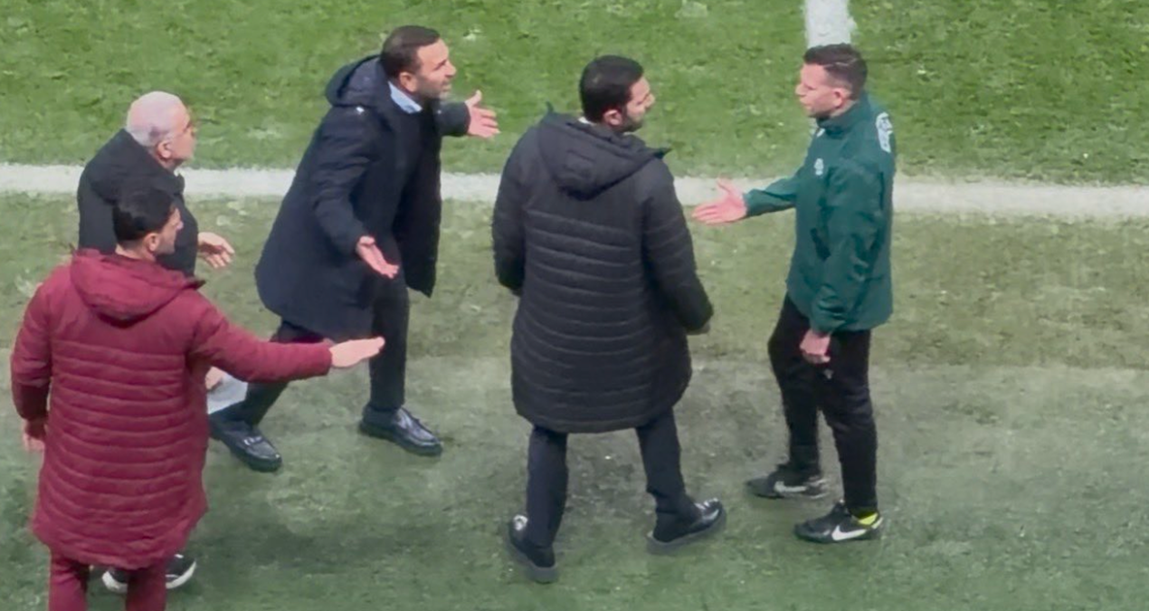 Son Gelişme: Galatasaray kırmızı kart bekledi! Okan Buruk hakeme sert tepki gösterdi - Son Dakika - Son Dakika