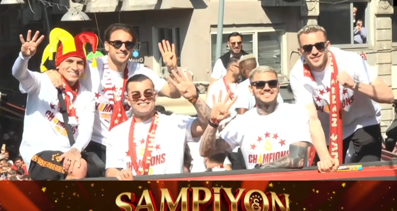 Gündemden Son Bilgiler: Galatasaraylı futbolculardan flaş Icardi pankartı - Haberleri: Gelişmeler Takip Ediliy