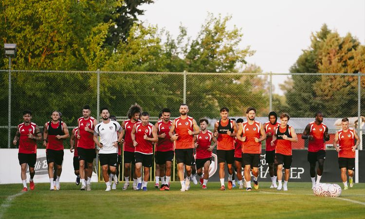 Son Gelişme: Gaziantep FK, Alanyaspor maçı hazırlıklarına resmen start aldı - Son Dakika: Gelişmeler Takip Edi