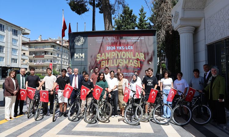 Son Gelişme: Gaziantep'te YKS ve LGS şampiyonları ödüllendirildi - Son Dakika - Son Dakika Bilgileri