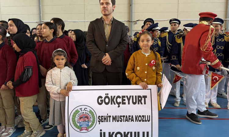 Geçen yıl tek başına kutladığı Cumhuriyet Bayramı’nı bu kez arkadaşlarıyla kutladı: Gelişmeler Takip Ediliyor