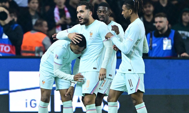 Golünü atan Mbappe sakatlandı