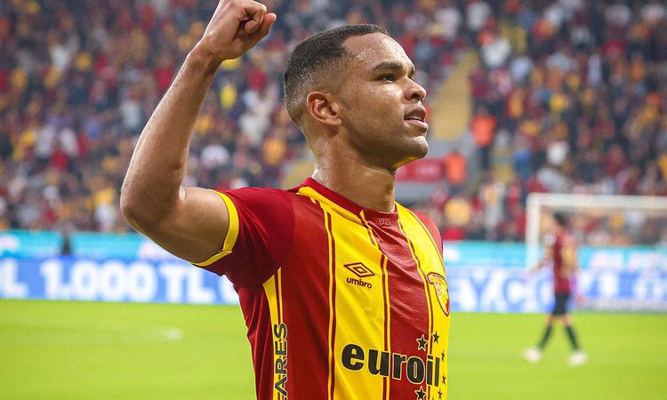 Ayrıntılar Netleşti: Göztepe, 900 bin Euro'ya transfer ettiği Juan'ı tarihi bir rakama sattı - Son Dakika Habe