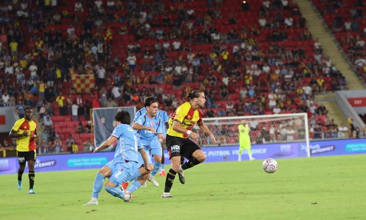 Sıcak Gündem: Göztepe, İsmail Köybaşı Jübilesinde Trabzonspor'u 2-1 Yendi - Haberleri - Son Dakika Bilgileri