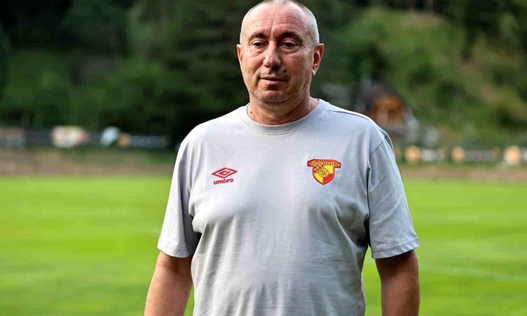 Ayrıntılar Netleşti: Göztepe Teknik Direktörü Stoilov: Transfer girişimlerimiz devam ediyor - Son Dakika Haber