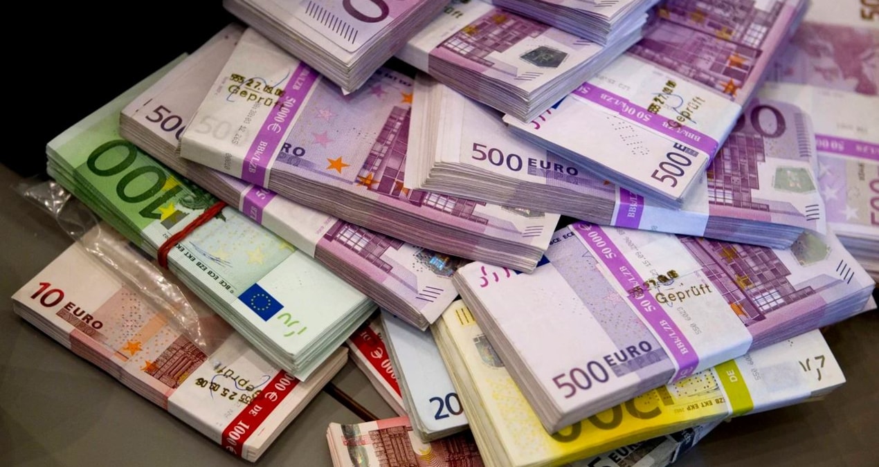 Son Gelişme: Gümrükçüler Türk işçinin binlerce Euro'suna el koymuştu! Tüm parasını geri ödemek zorunda kaldıla