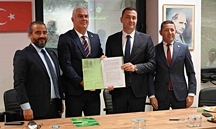 Gündemden Son Bilgiler: Adaletin pratiği sınıfta işlenecek: Gerçek davalarla atölye dönemi: Gelişmeler Takip E