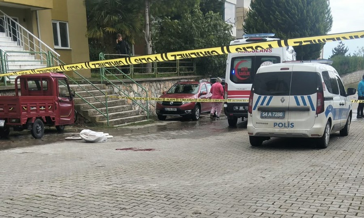 Gündemden Son Bilgiler: Adapazarı'nda eski komşu kavgasında 35 yaşındaki Hakan Turak tabancayla öldürüldü - So