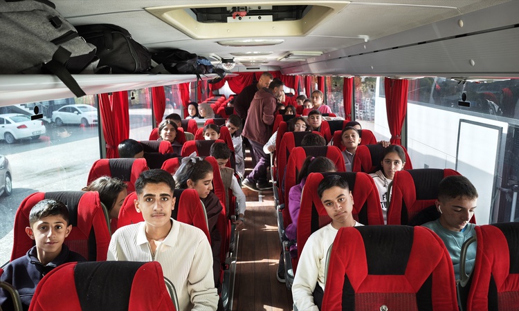Gündemden Son Bilgiler: Adilcevaz'da 65 başarılı öğrenci İstanbul ve Çanakkale gezisine uğurlandı - Son Dakika