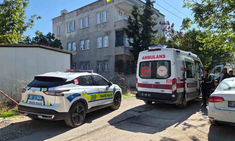 Gündemden Son Bilgiler: Adıyaman'da 7 yaşındaki çocuk otomobil çarpmasıyla yaralanıp hastaneye kaldırıldı ve M
