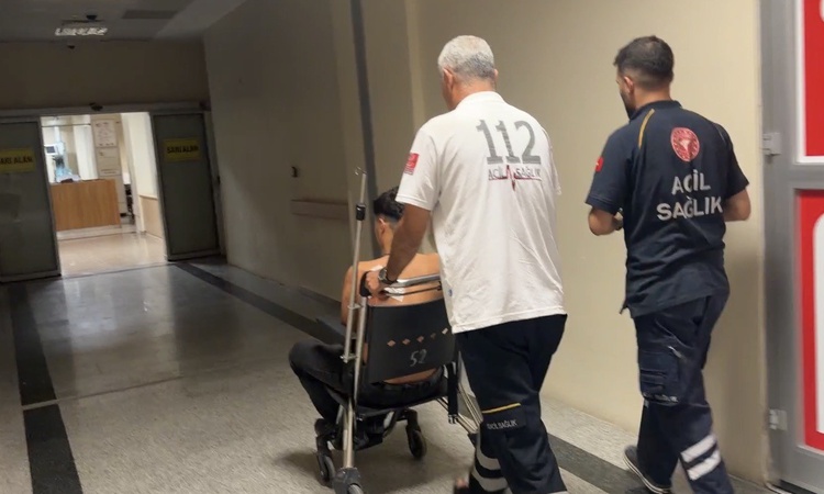 Gündemden Son Bilgiler: Adıyaman'da 'Doğruluk mu, cesaret mi?' oynayan iki kuzen birbirini bıçakla yaraladı -