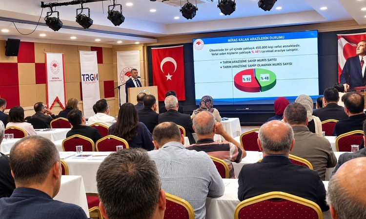 Gündemden Son Bilgiler: Afyonkarahisar'da tarım arazisi devri eğitimine İl Tarım teknik personeli katıldı: Gel