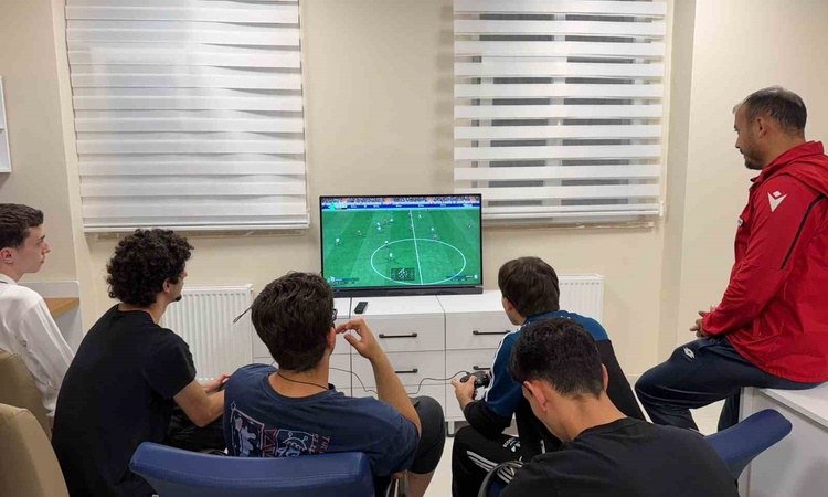 Gündemden Son Bilgiler: Akçakoca'da Amatör Spor Haftası'nda üniversiteliler konsol oyunlarıyla kaynaştı | İşte