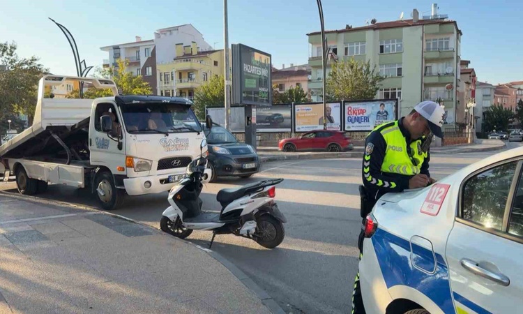 Gündemden Son Bilgiler: Aksaray'da plakasız motosiklet süren sürücüye 46 bin lira ceza kesildi