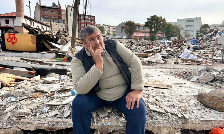 Gündemden Son Bilgiler: Altındağ'da 150 yıllık İtfaiye Meydanı'nda yıkım esnafı mağdur etti