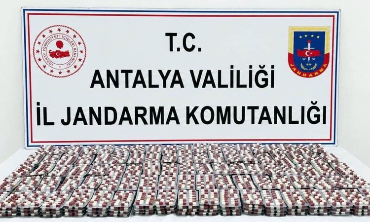 Gündemden Son Bilgiler: Antalya Manavgat'ta valizde 6 bin 540 sentetik hap ele geçirildi, şüpheli hakkında tut