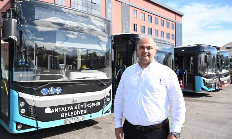 Gündemden Son Bilgiler: Antalya'da sağanakta su alan özel halk otobüsü işletmecisine cezai işlem uygulandı | İ