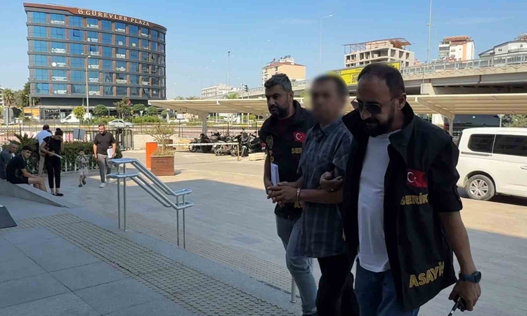 Gündemden Son Bilgiler: Antalya Serik'te çöp poşeti geçirip otomobili kundaklayan şüpheli yakalandı - Son Daki