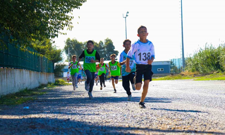 Gündemden Son Bilgiler: Aydın Efeler'de kros il birinciliği 281 sporcunun katılımıyla tamamlandı - Son Dakika