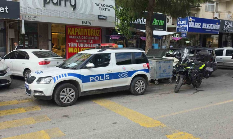 Gündemden Son Bilgiler: Aydın'ın Nazilli ilçesinde genç kızı silahla yaralayan şüpheli yakalanarak gözaltına s