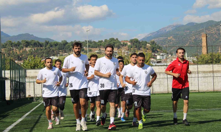 Gündemden Son Bilgiler: Aydınspor, Duran Adagümeli'yi yeni sezon için yeniden kadrosuna kattı | İşte Tüm Ayrın