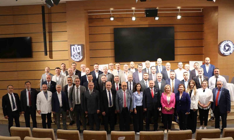 Gündemden Son Bilgiler: AYTO seçimlerinde Hakan Ülken yeniden Yönetim Kurulu Başkanlığına seçildi - Son Dakika