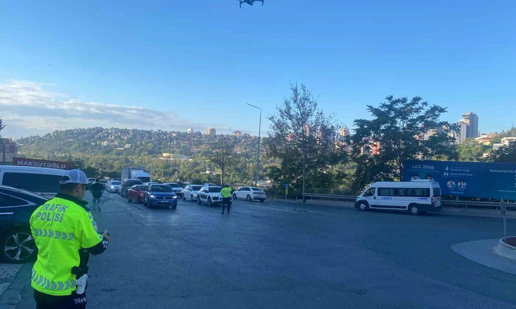 Gündemden Son Bilgiler: Bahçeşehir'de dronlu trafik denetiminde 83 araca 366 bin 38 lira ceza kesildi
