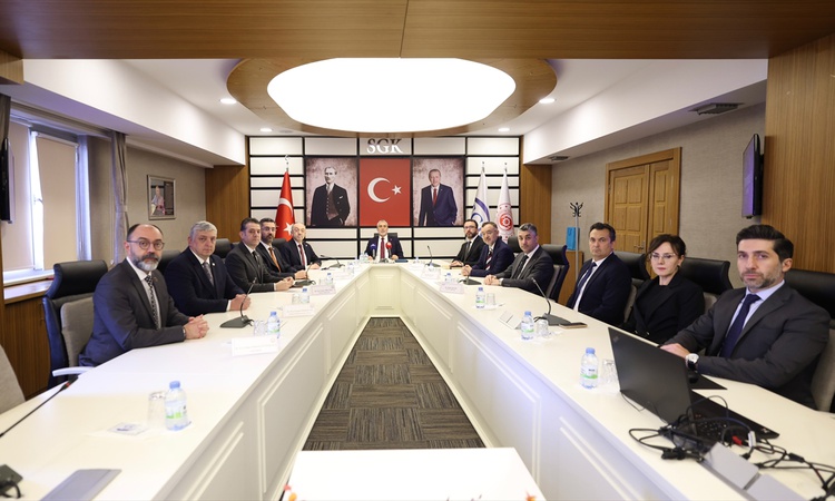 Gündemden Son Bilgiler: Bakan Işıkhan SGK-TEB mutabakatıyla reçete hizmet bedelinin iyileştirildiğini kamuoyun
