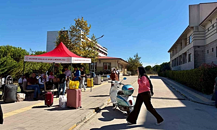 Gündemden Son Bilgiler: Balıkesir Bandırma'da yurtlar yeni eğitim dönemine 6 bin 392 yatakla hazırlandı | İşte