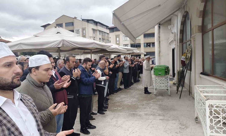 Gündemden Son Bilgiler: Bartın-Karabük yolundaki kazada ölen sürücü Hakkı Özdemir Safranbolu'da defnedildi | İ