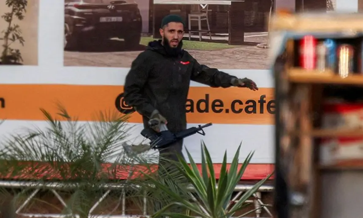 Gündemden Son Bilgiler: Batı Şeria'da saldırıda en az 5 İsrailli yaralandı, Netanyahu abluka talimatı verdi |