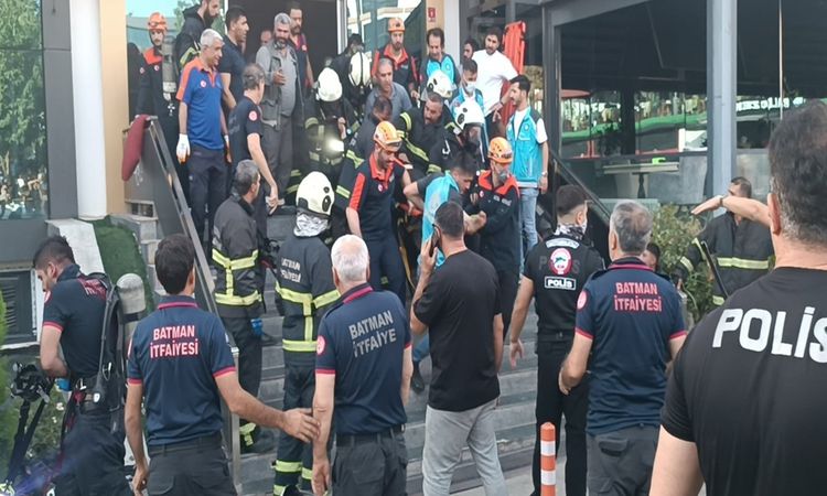 Gündemden Son Bilgiler: Batman'daki Spor Salonu Yangınında İhmaller Zinciri Araştırılıyor | İşte Tüm Ayrıntıla