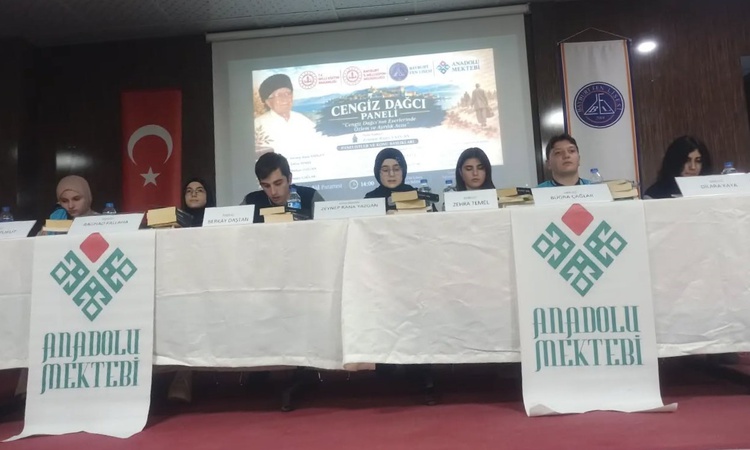 Gündemden Son Bilgiler: Bayburt Fen Lisesi'nde Kırım Tatarı yazar Cengiz Dağcı'nın eserleri panelde anlatıldı