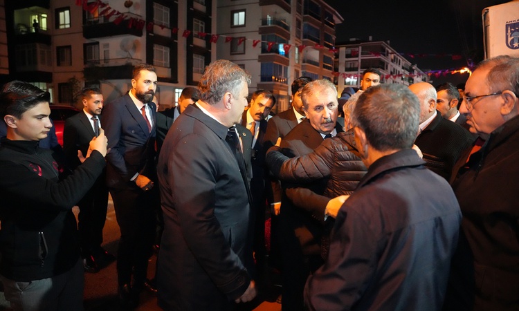 Gündemden Son Bilgiler: BBP Genel Başkanı Destici'den şehit polis memuru Türkoğlu'nun ailesine taziye ziyareti