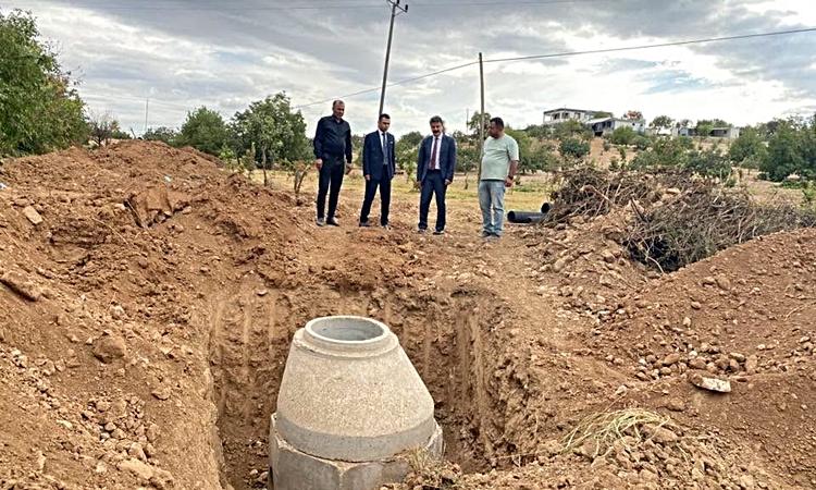 Gündemden Son Bilgiler: Besni Kaymakamı Aslan, Karagüveç'te KÖYDES kanalizasyon çalışmalarını inceledi: Gelişm