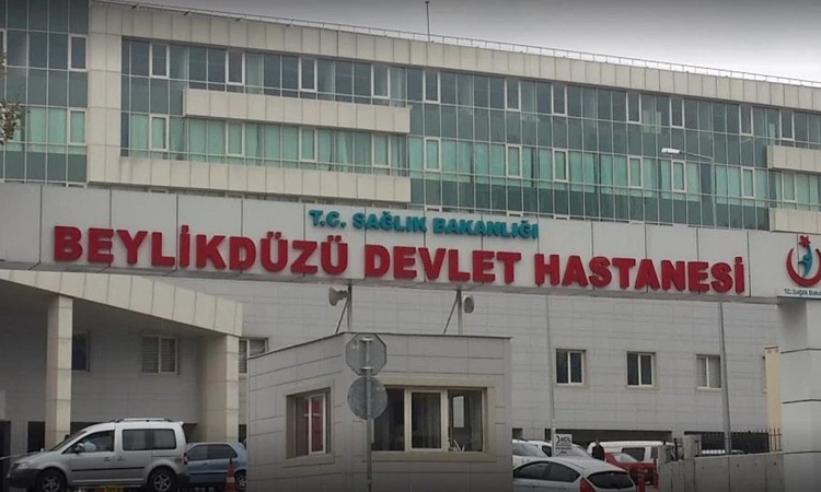 Gündemden Son Bilgiler: Beylikdüzü'nde 30'dan fazla sağlık çalışanı rahatsızlandı, sendikalar boykot edecek -