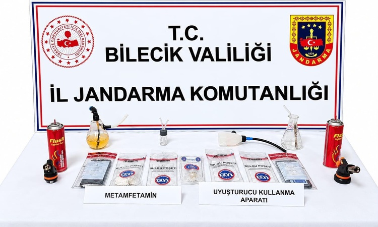 Gündemden Son Bilgiler: Bilecik Bozüyük'te jandarma operasyonunda yaklaşık 10 gram metamfetamin ele geçirildi: