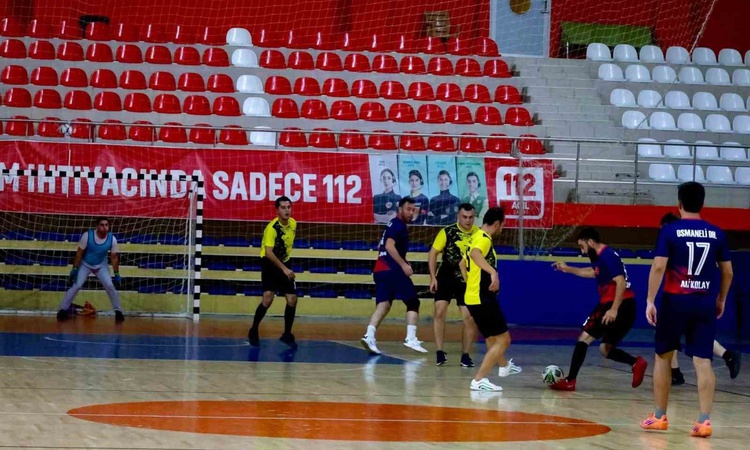 Gündemden Son Bilgiler: Bilecik'te 4. Kamu Spor Oyunları Futsal Turnuvası İstasyon Spor Salonu'nda resmen star
