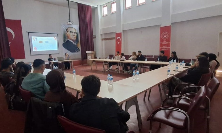 Gündemden Son Bilgiler: Bilecik'te evlilik kredisi alacak çiftlere evlilik öncesi eğitim verildi | İşte Tüm Ay